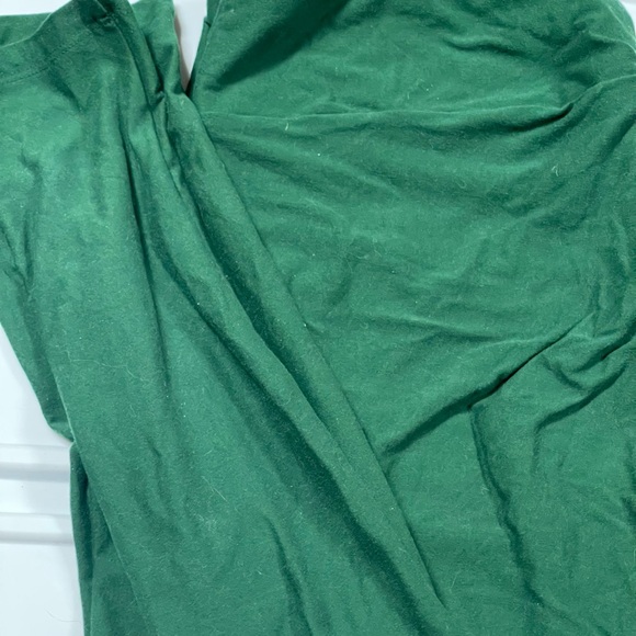 LulaRoe TC Hunter Green solid leggings —All LulaRoe Buy 2 get 1 free - Picture 1 of 2